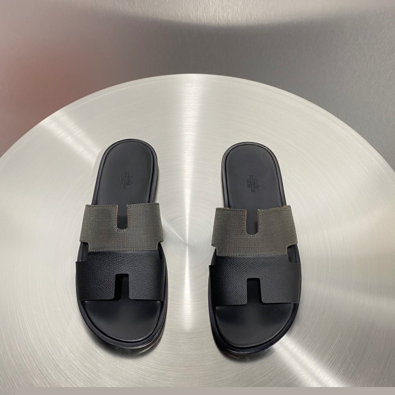 H**mes slippers